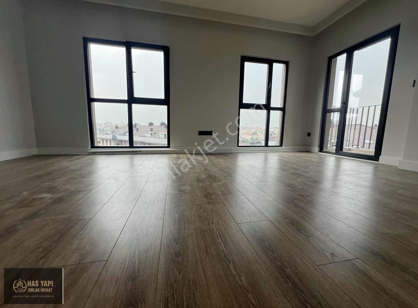 Üsküdar Mehmet Akif Ersoy Hastanesinde Site İçerisinde 2+1