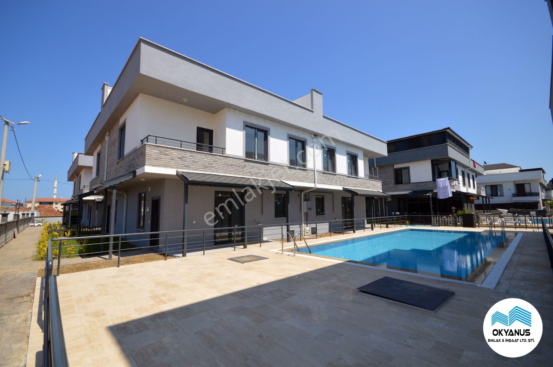Karasu'da Site İçerisi Havuzlu Bahçe Kullanımlı 3+1 Villa - Görsel 4