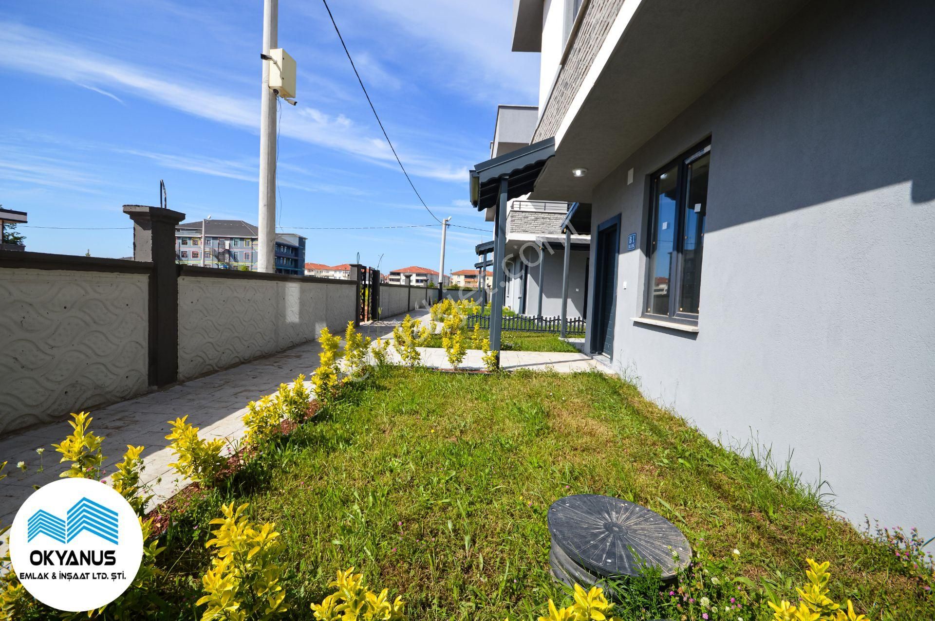 Karasu'da Site İçerisi Havuzlu Bahçe Kullanımlı 3+1 Villa - Görsel 7