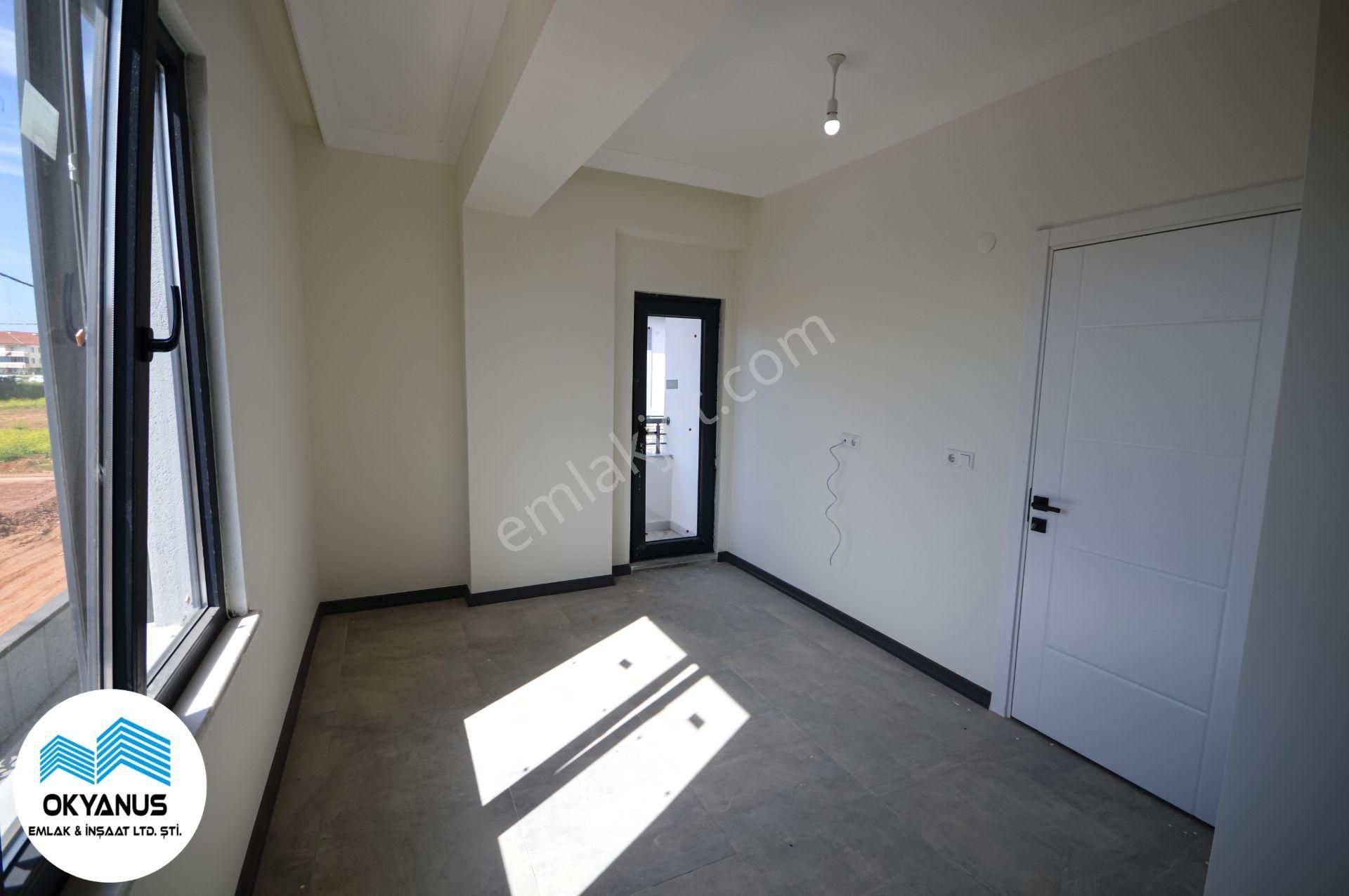 Karasu'da Site İçerisi Havuzlu Bahçe Kullanımlı 3+1 Villa - Görsel 19