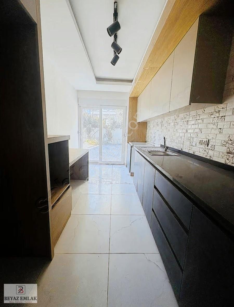 Beyaz Emlak'tan Tramvaya Yakın Havuzlu Kullanışı 2+1 Giriş Daire - Görsel 5