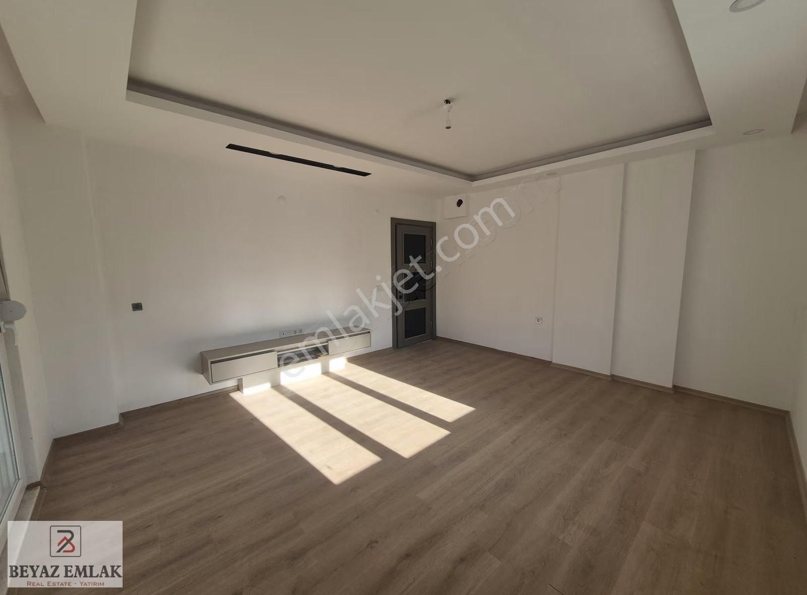 Aydoğmuş Mah. Havuzlu Sitede Ayrı Mutfaklı Modern Yapı Sıfır 2+1 - Görsel 3