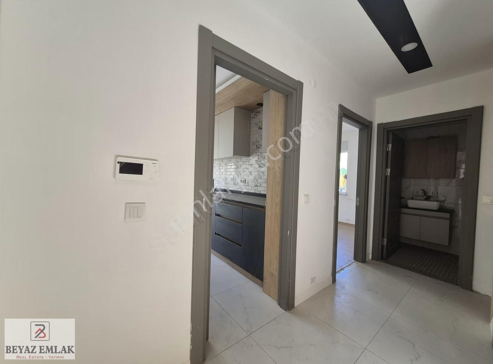 Aydoğmuş Mah. Havuzlu Sitede Ayrı Mutfaklı Modern Yapı Sıfır 2+1 - Görsel 4