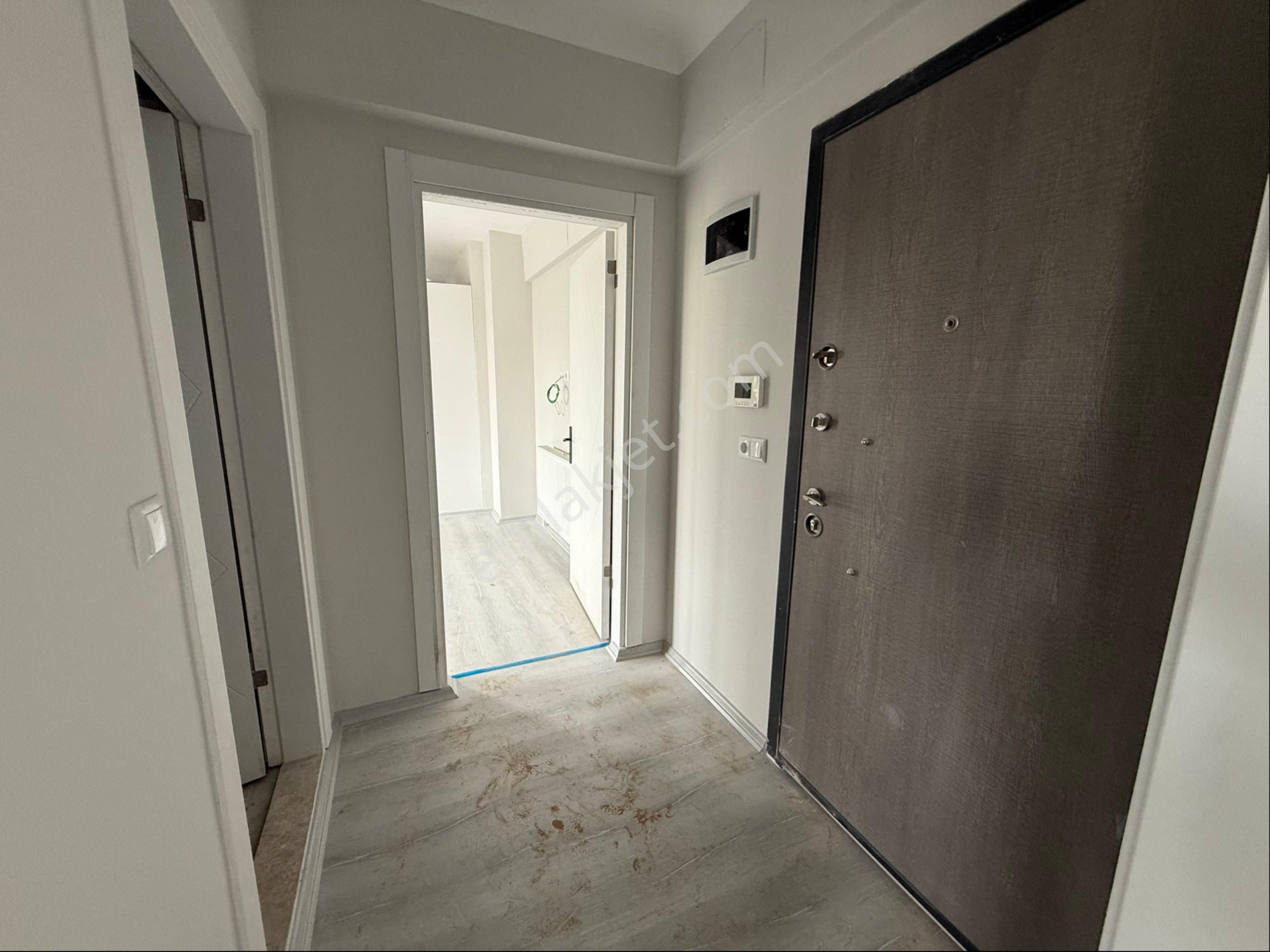 Akhisar Efendi Mh.alhatoğlu Karşısı Ön Cephe Satılık Sıfır 1+1 Daire - Görsel 7