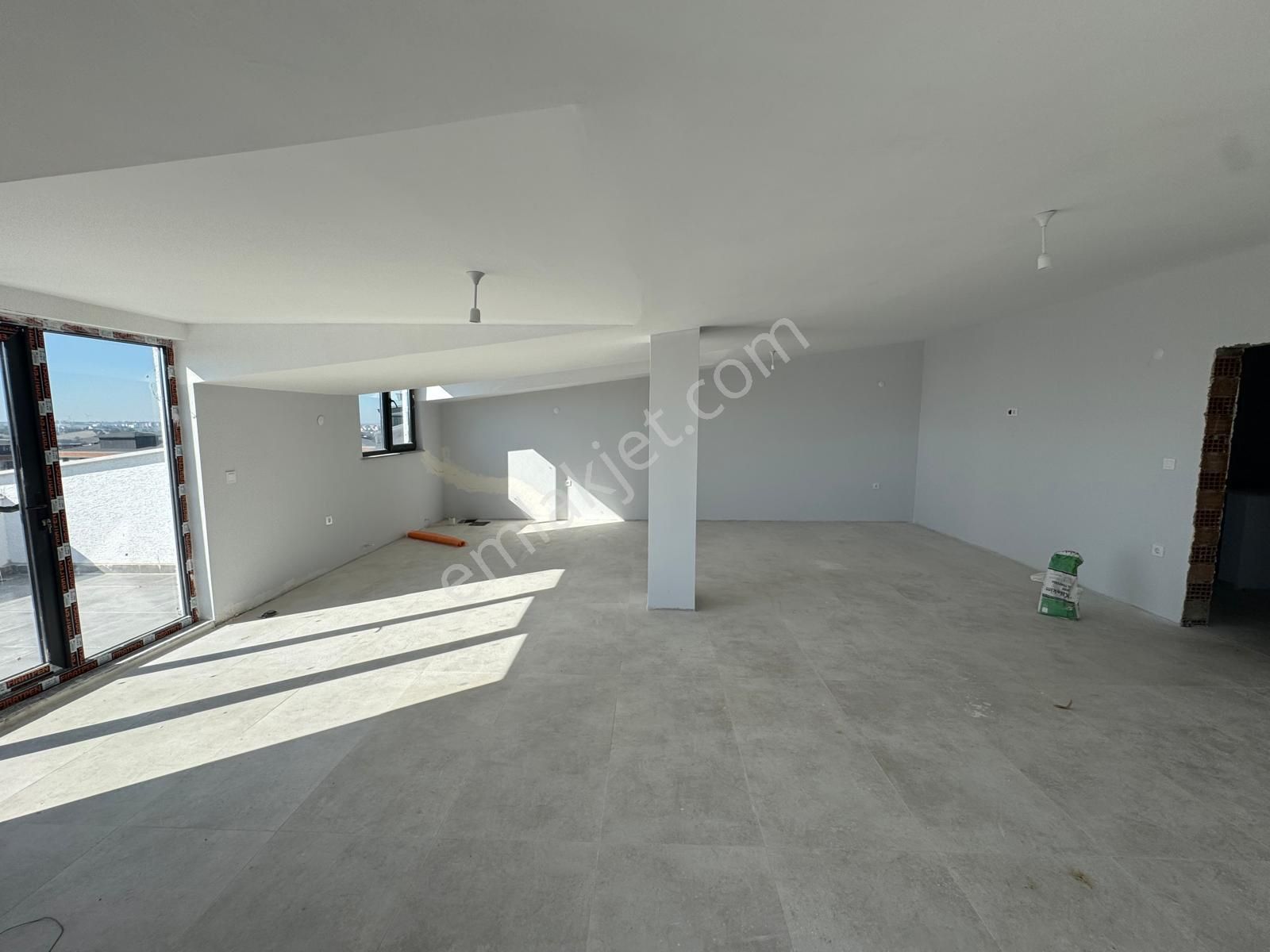 Merpa İnş.'tan Çerkezköy Tepe'de Cadde Üzeri Kiralık İş Merkezi - Görsel 22