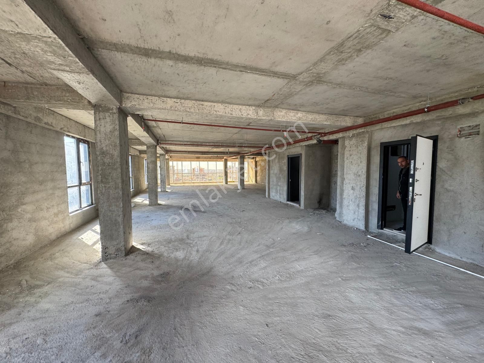 Merpa İnş.'tan Çerkezköy Tepe'de Cadde Üzeri Kiralık İş Merkezi - Görsel 19