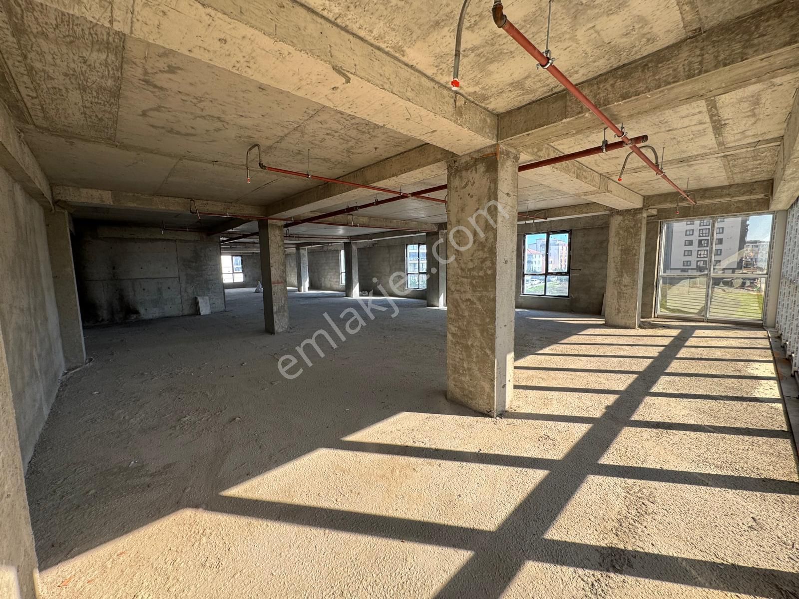 Merpa İnş.'tan Çerkezköy Tepe'de Cadde Üzeri Kiralık İş Merkezi - Görsel 8