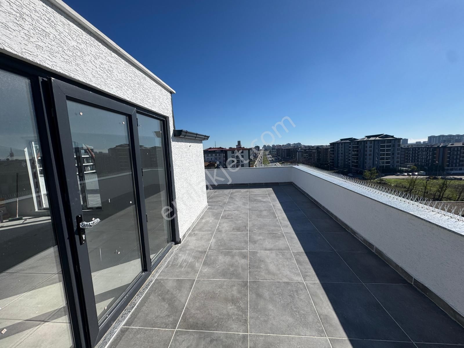 Merpa İnş.'tan Çerkezköy Tepe'de Cadde Üzeri Kiralık İş Merkezi - Görsel 17