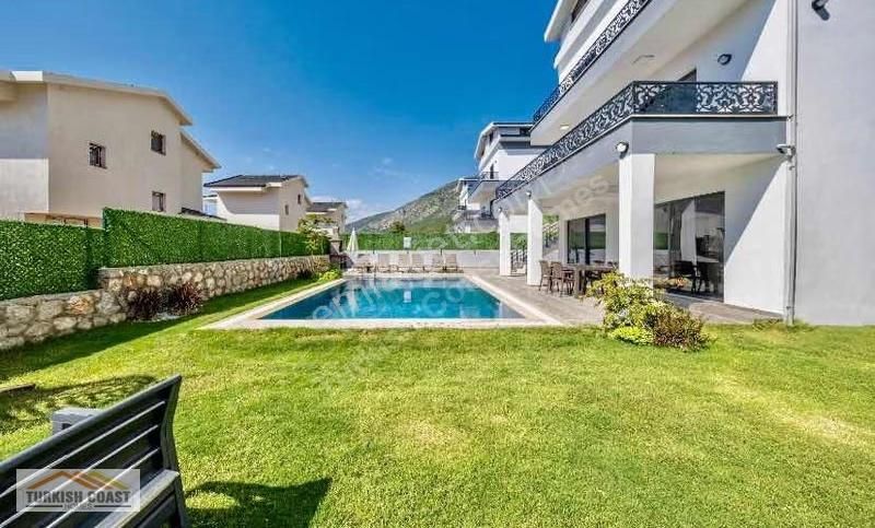 Emsallerden Çok Daha Özel Bir Villa! - Görsel 9