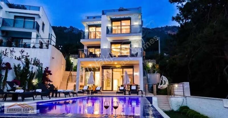 Faralya Da Deniz Manzaralı Ultra Lüks Villa!
