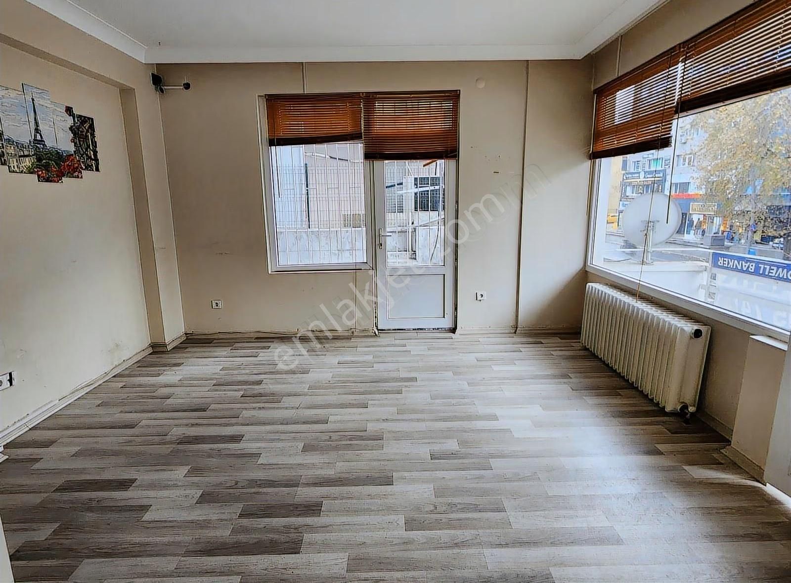 Kızılay Gmk Bulvarı 1.kat Ön Cephe Teras Kullanımlı Kiralık Ofis - Görsel 10