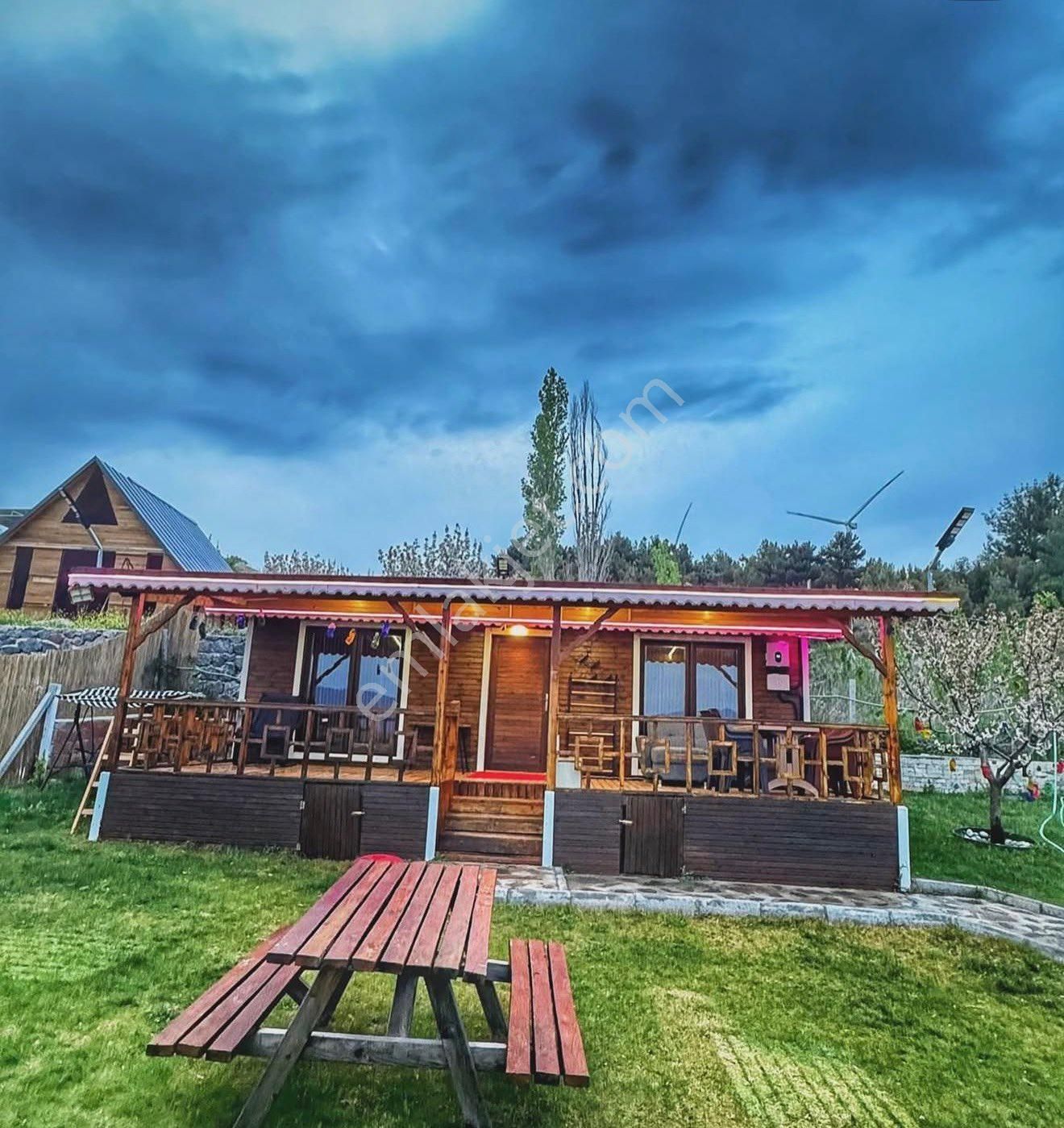 Bornova Yaka Köyde Hali Hazırda İçinde Evi Olan Arsalı Ev Yaz Kış Kulanabilleceğiniz Yer 303m2 Bahçe - Görsel 7