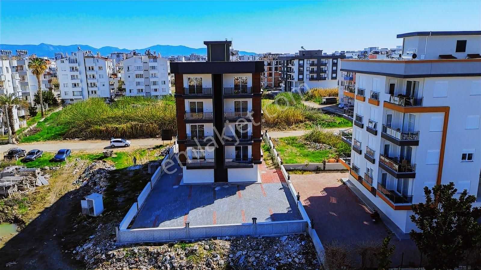 Ertuğrul'dan Oturma Hazır İskanlı Ara Kat 1+1 Satılık Daire - Görsel 2