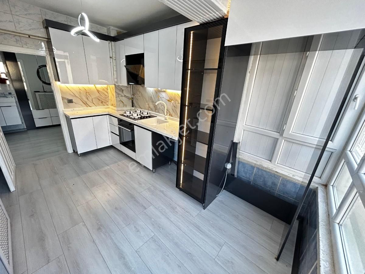 Sincan Pınarbaşı Mah 3+1 Yapılı Bağımsız Ara Kat Asansörlü Daire - Görsel 4
