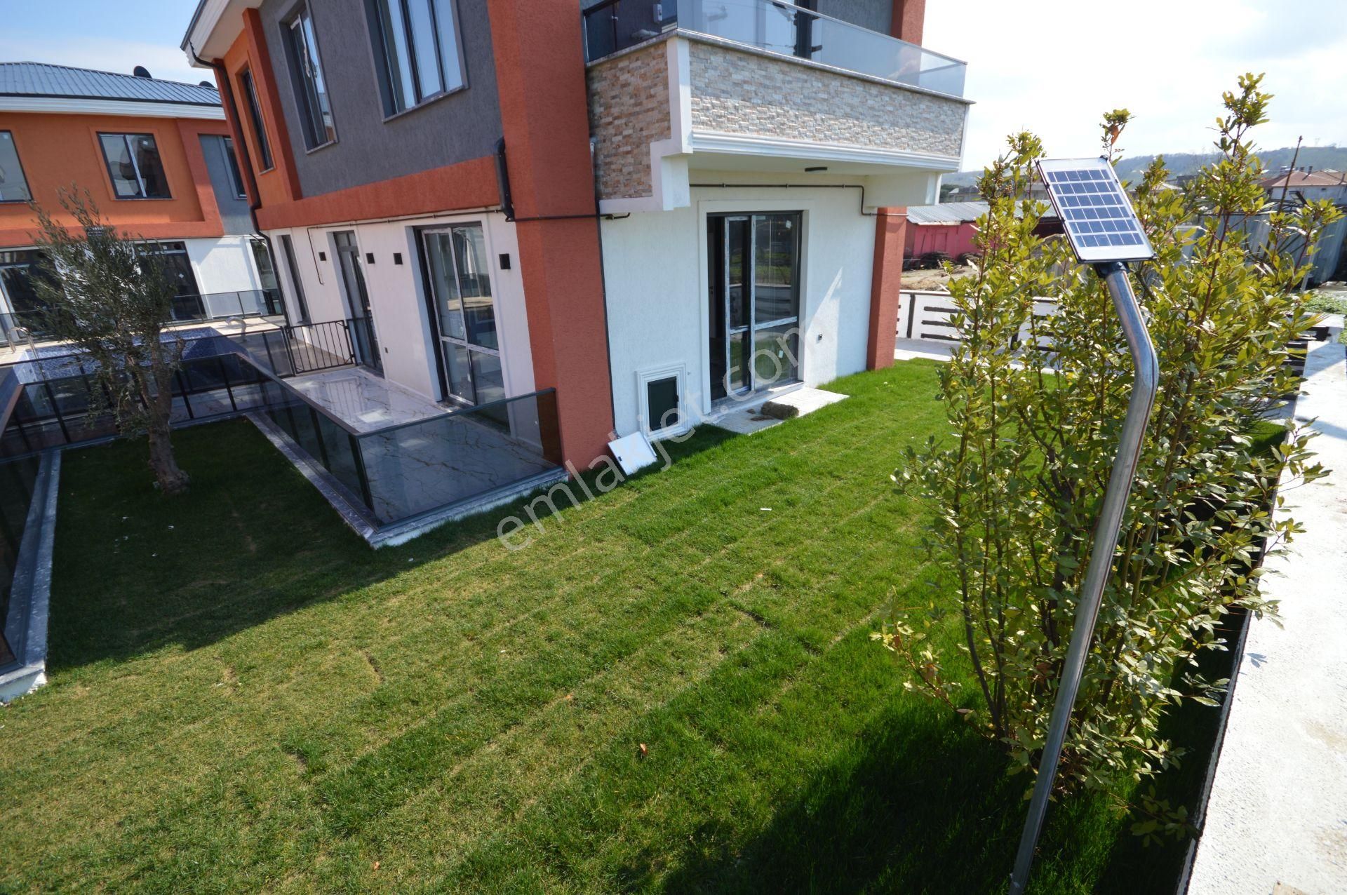 Karasu'da Site İçi Havuzlu - Bahçeli 4+1 Modern Villa - Görsel 8