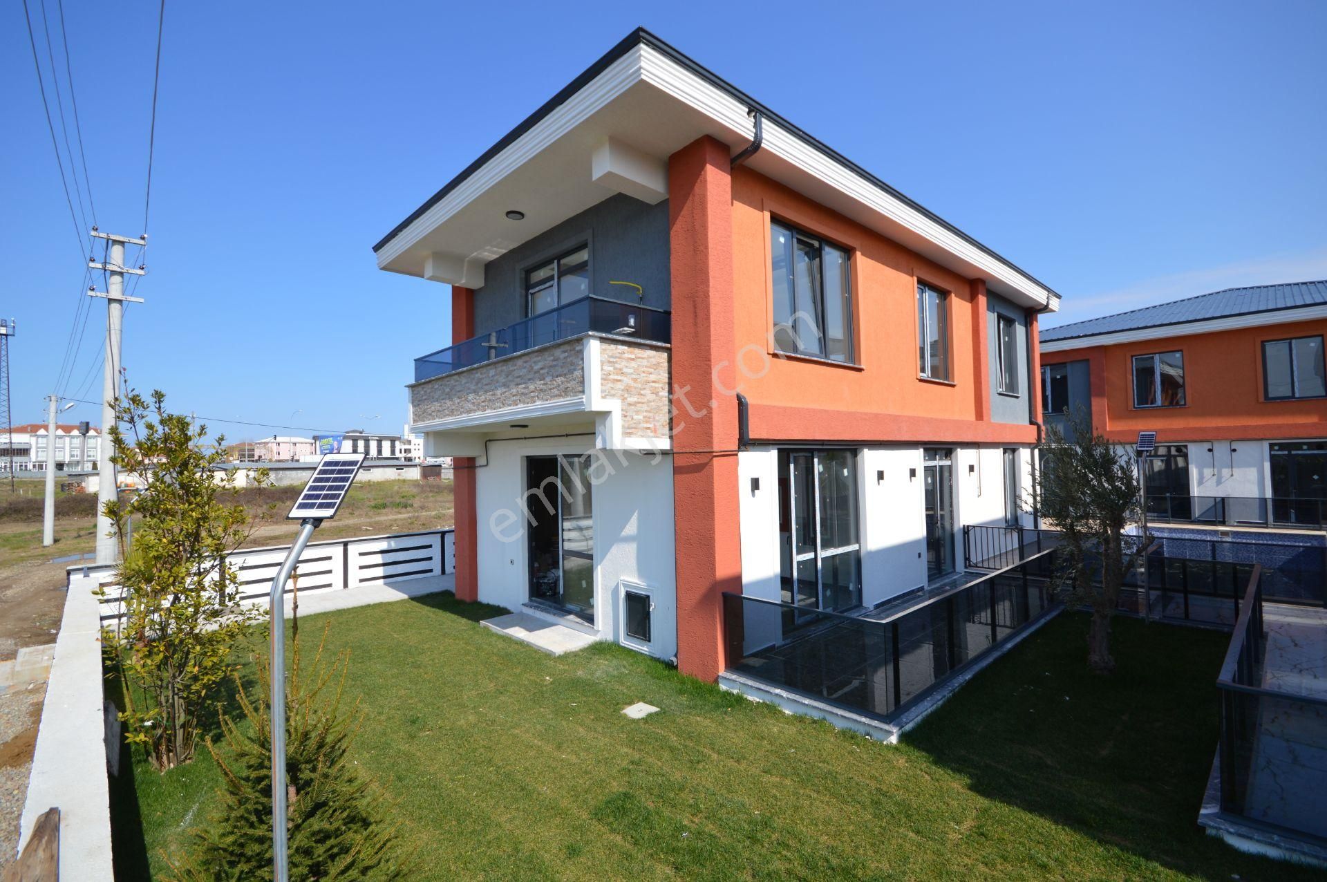 Karasu'da Site İçi Havuzlu - Bahçeli 4+1 Modern Villa - Görsel 7
