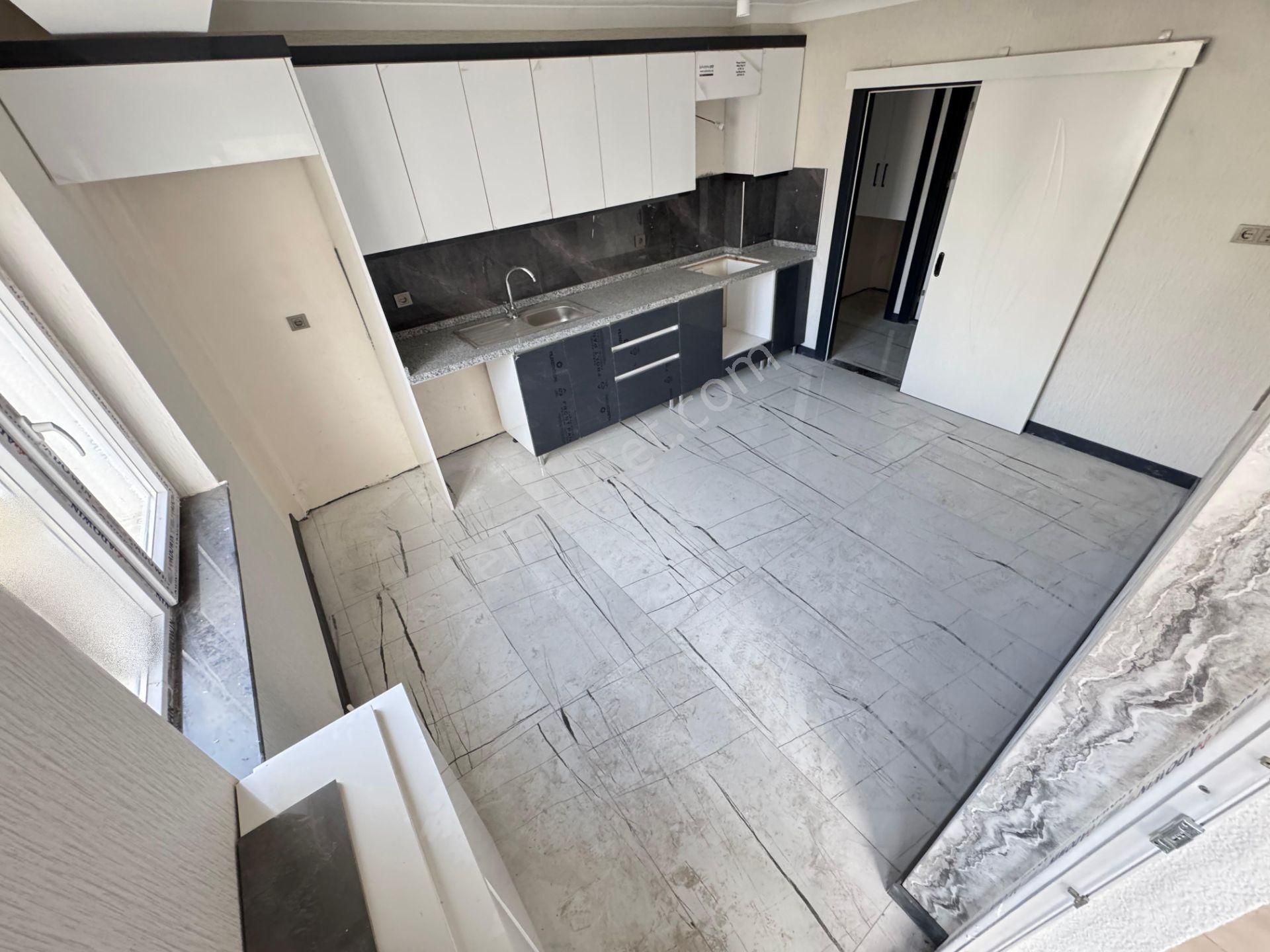 Yenikent Mustafa Kemal Mh.de 3+1 Okulla Bölgesinde Satılık Daire - Görsel 5