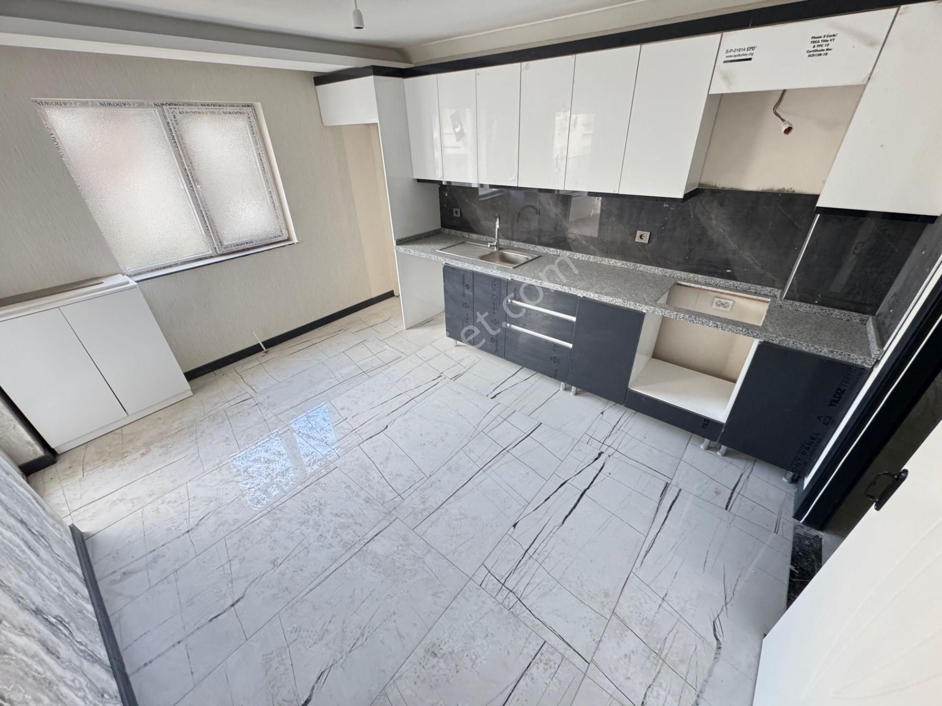 Yenikent Mustafa Kemal Mh.de 3+1 Okulla Bölgesinde Satılık Daire - Görsel 2