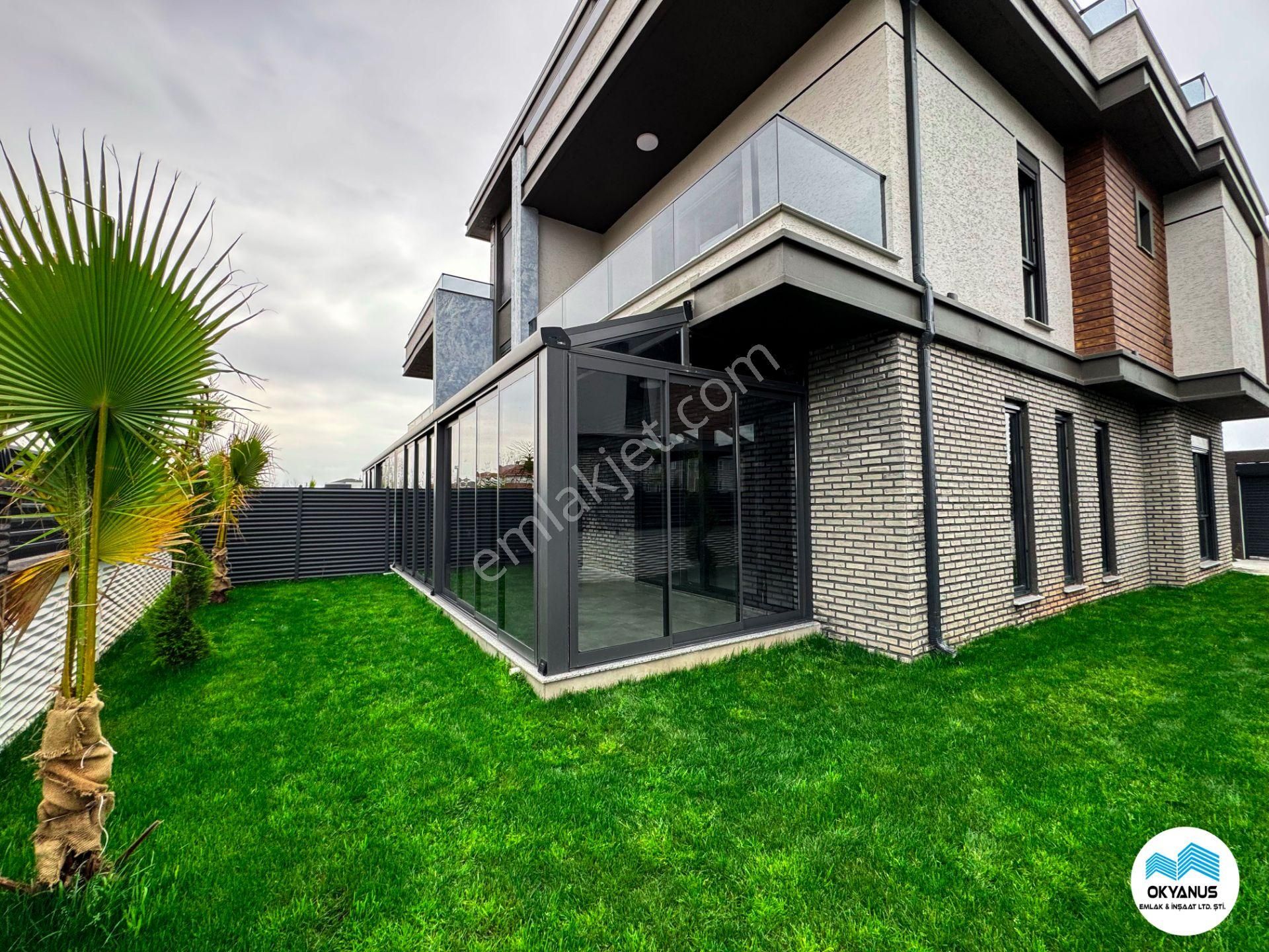 Karasu'da Geniş Metrekare Modern Tasarım 5+1 Lüks Villa - Görsel 4