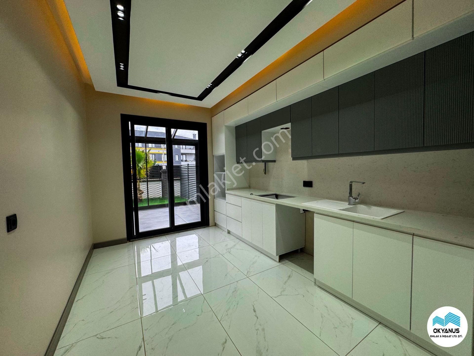 Karasu'da Geniş Metrekare Modern Tasarım 5+1 Lüks Villa - Görsel 11