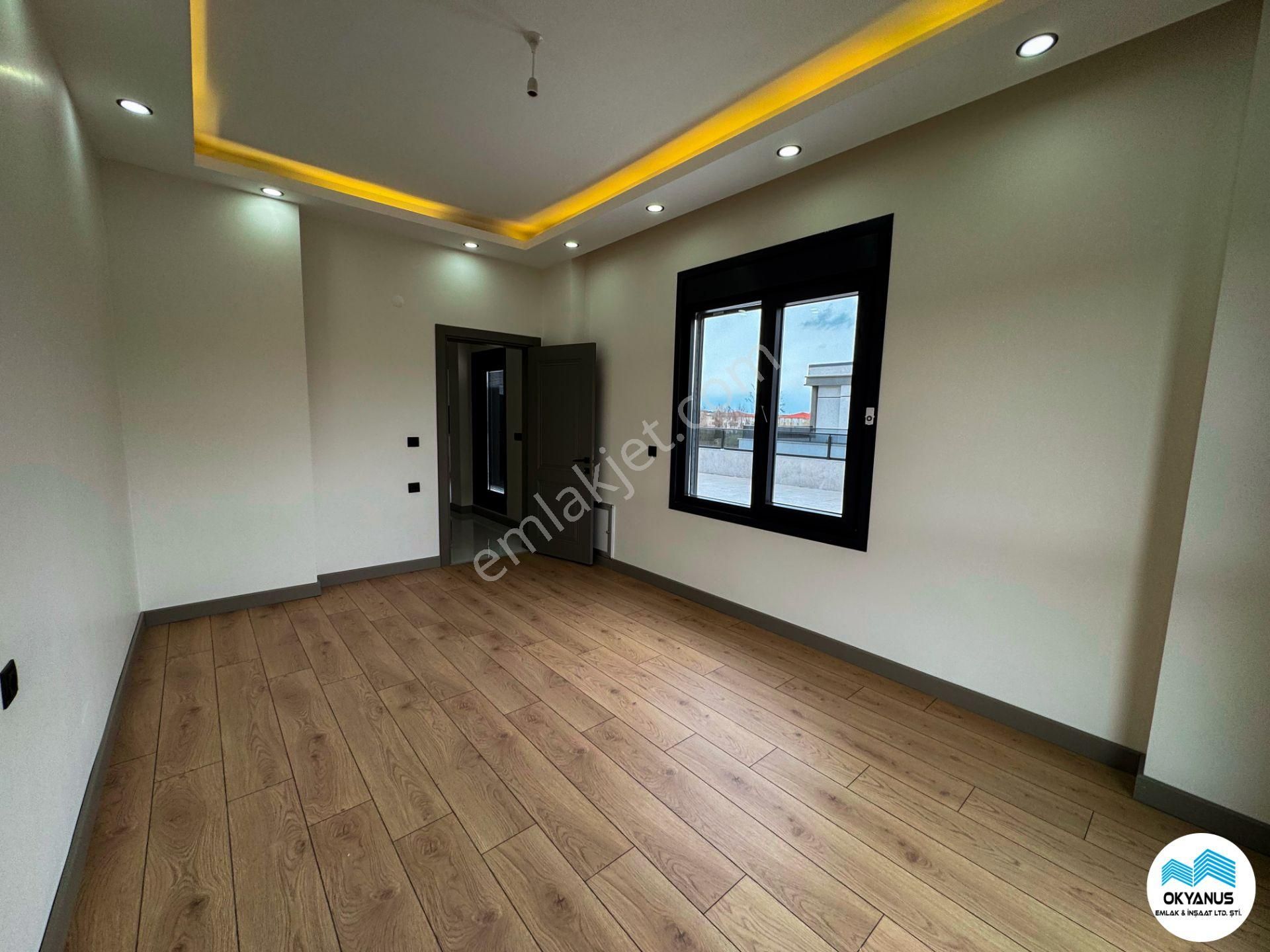 Karasu'da Geniş Metrekare Modern Tasarım 5+1 Lüks Villa - Görsel 31