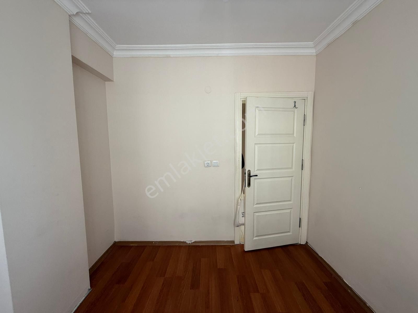 Akyüz Gayrimenkul Den; Merkezı Konumda Iskanlı,kombılı ,satılık 3+1 Daire - Görsel 30