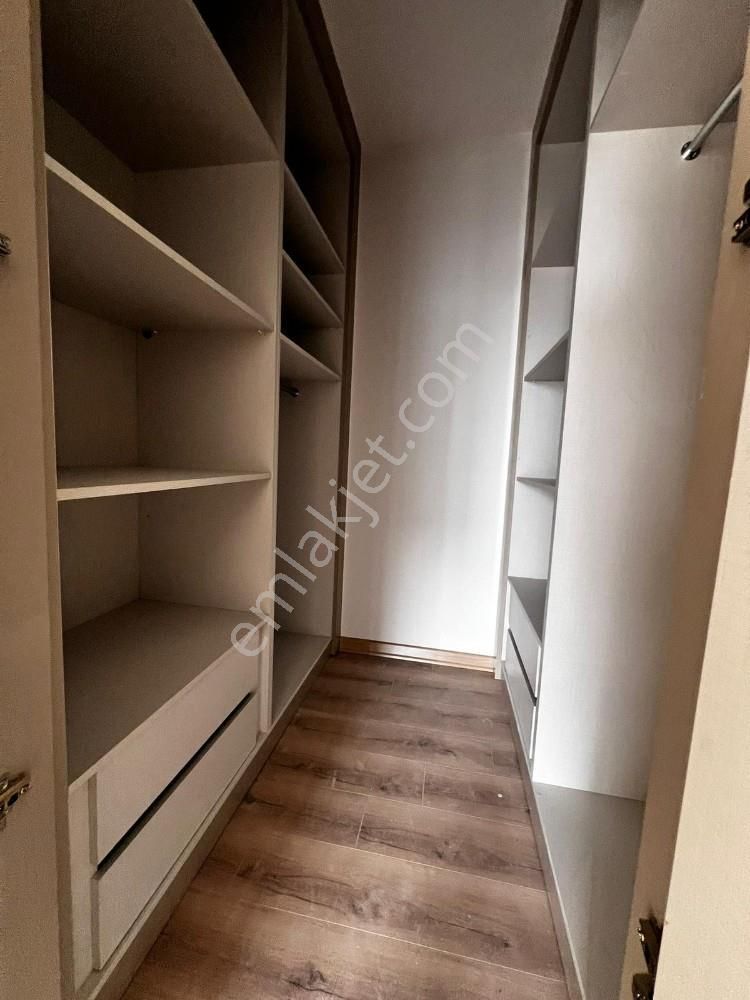 Metro Ve Hastaneye Yakın Mesafede 3+1 Ulra Lüks Daire İmkan! !!! - Görsel 23