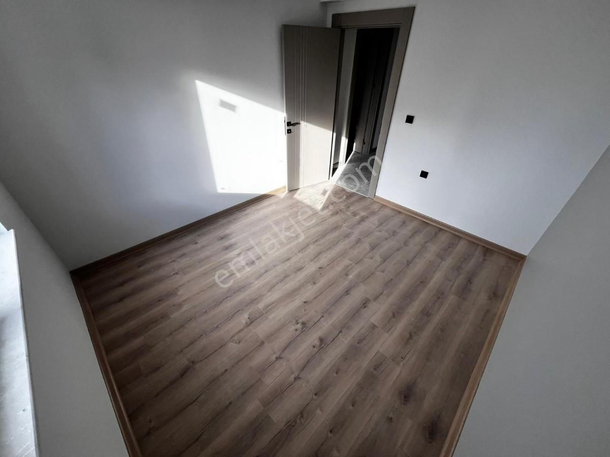 Metro Ve Hastaneye Yakın Mesafede 3+1 Ulra Lüks Daire İmkan! !!! - Görsel 17