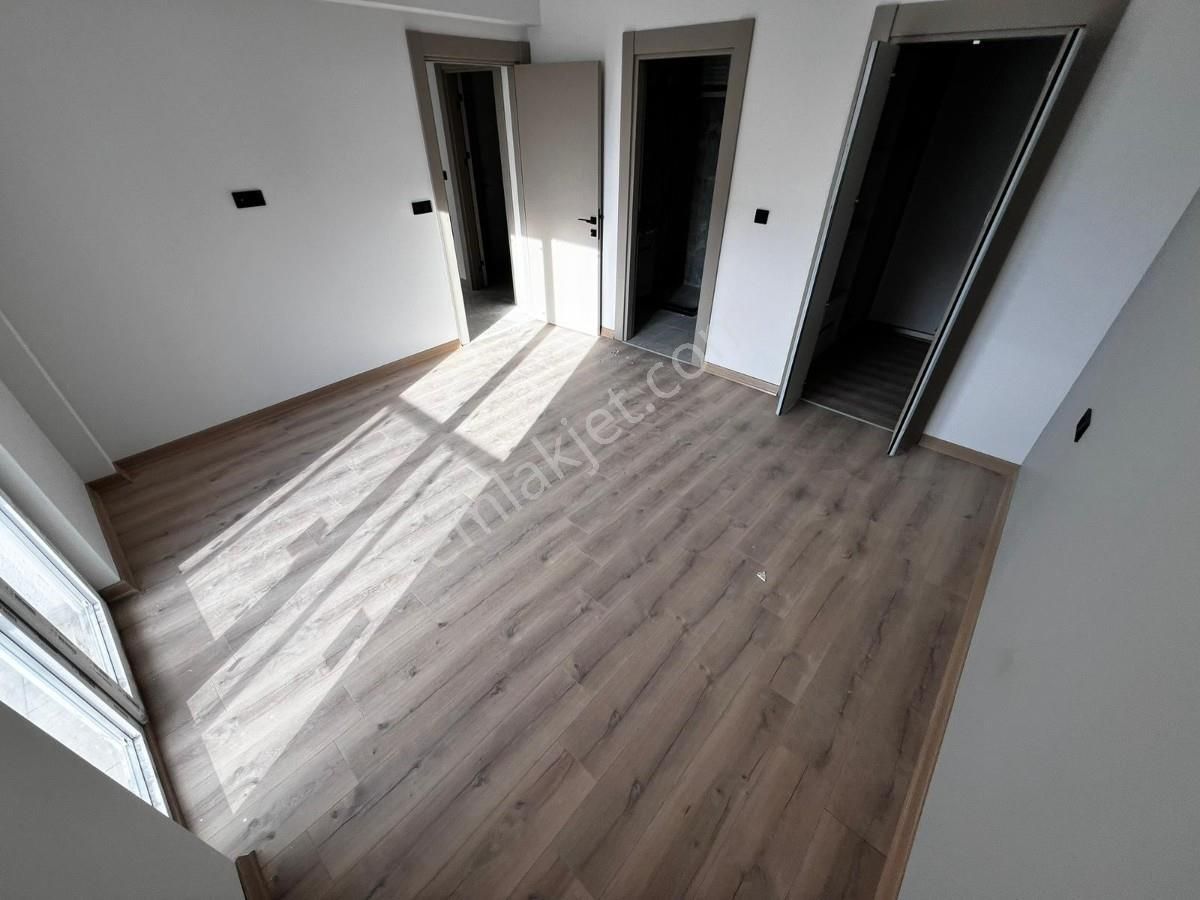 Metro Ve Hastaneye Yakın Mesafede 3+1 Ulra Lüks Daire İmkan! !!! - Görsel 20