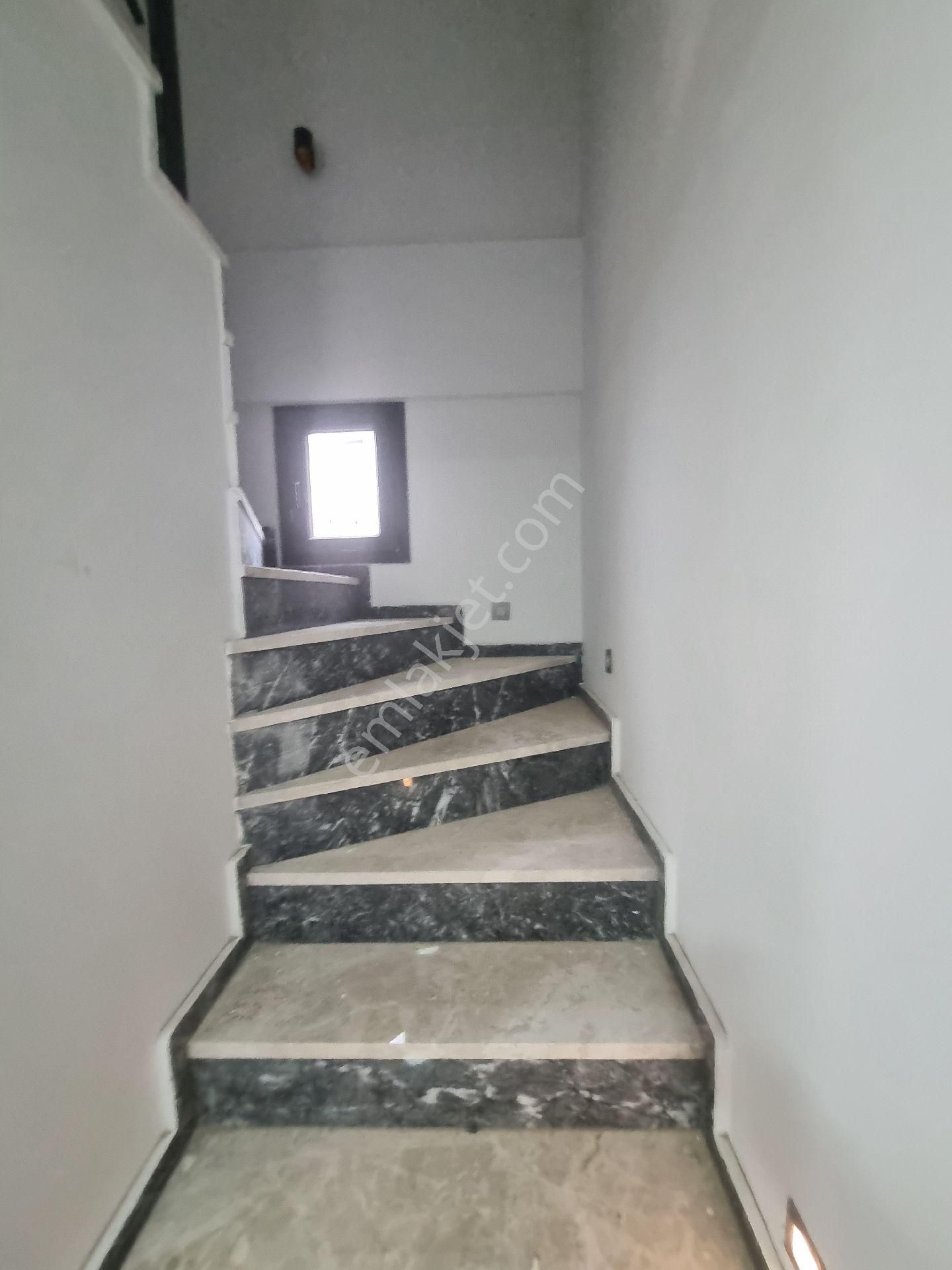 Premar Ayvada'dan Pelitköy Sahilde Sıfır Tripleks Villa - Görsel 16