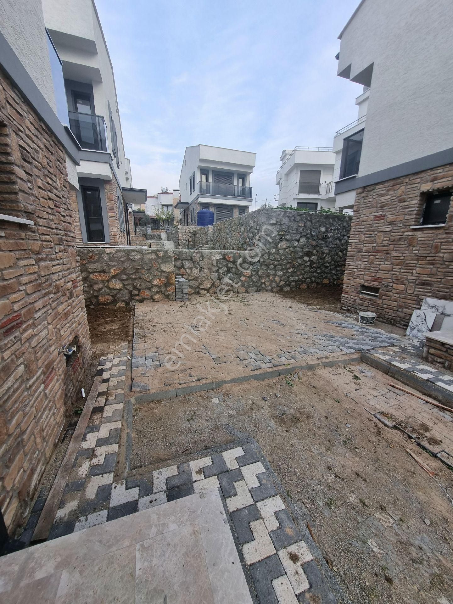 Premar Ayvada'dan Pelitköy Sahilde Sıfır Tripleks Villa - Görsel 4