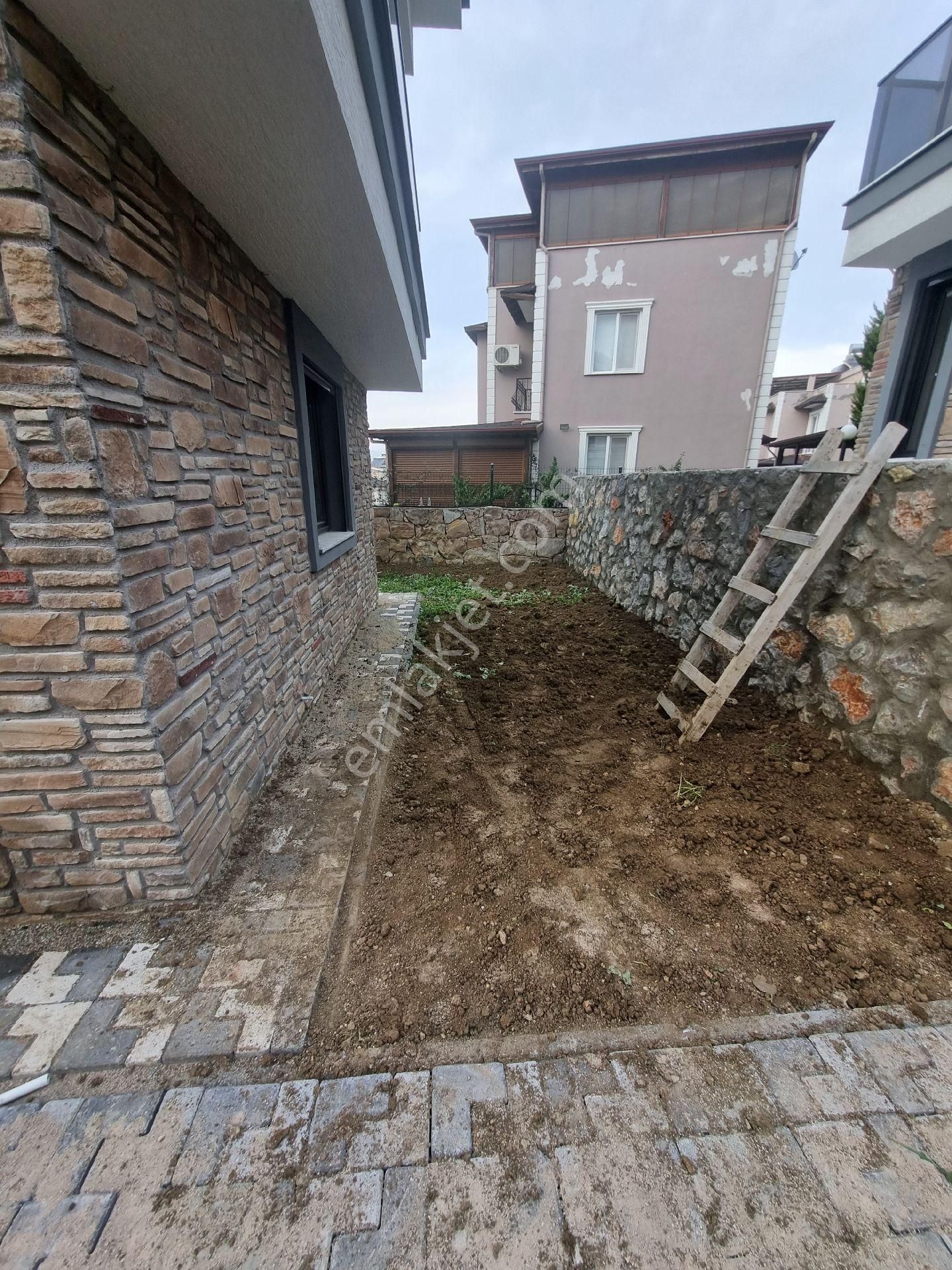 Premar Ayvada'dan Pelitköy Sahilde Sıfır Tripleks Villa - Görsel 5