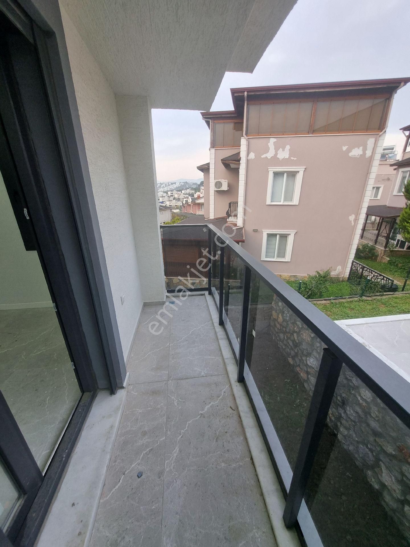 Premar Ayvada'dan Pelitköy Sahilde Sıfır Tripleks Villa - Görsel 19