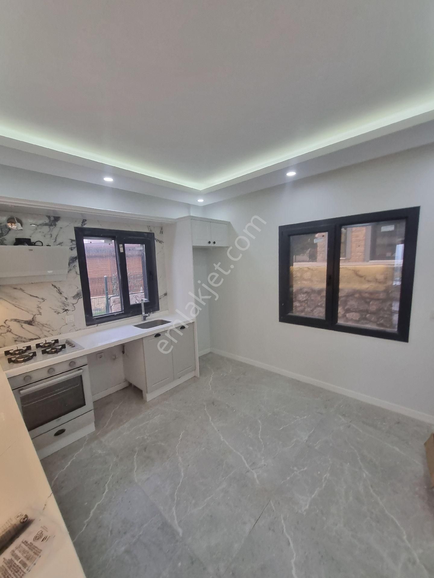 Premar Ayvada'dan Pelitköy Sahilde Sıfır Tripleks Villa - Görsel 9