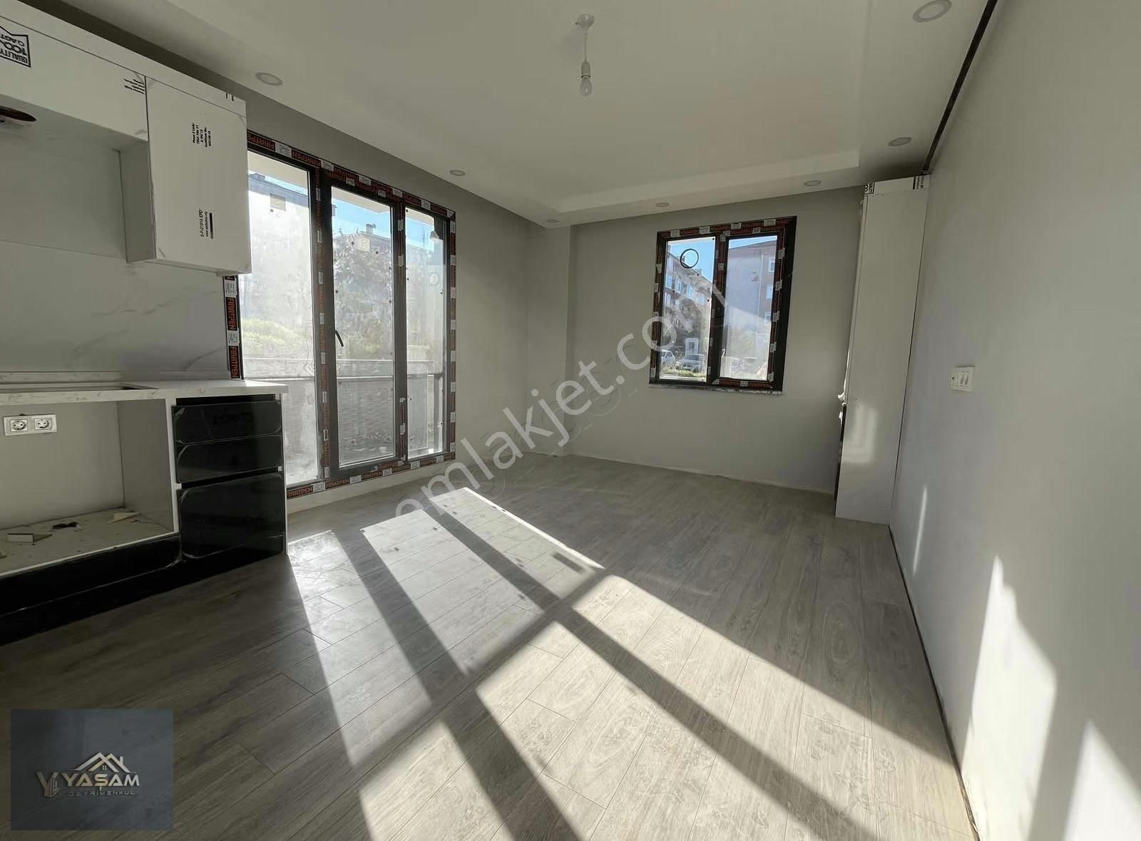 Fatih Mahallesi Esentepe'de Merkezi Konumda 2+1 Satılık Daire