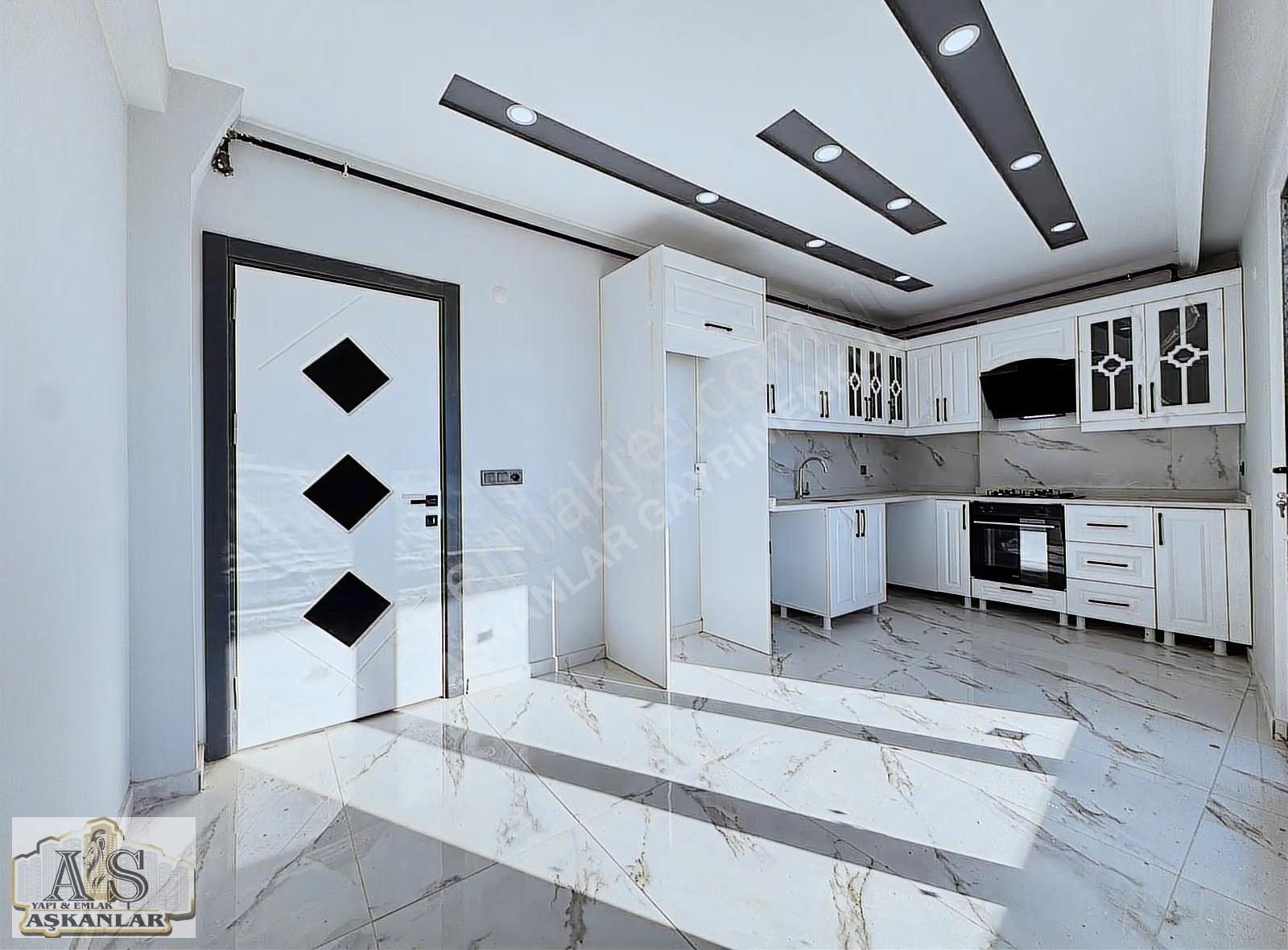 Aşkanlar Yapı'dan 2+0 Lüks Sıfır Daire Ön Cephe Ankastre Set - Görsel 3