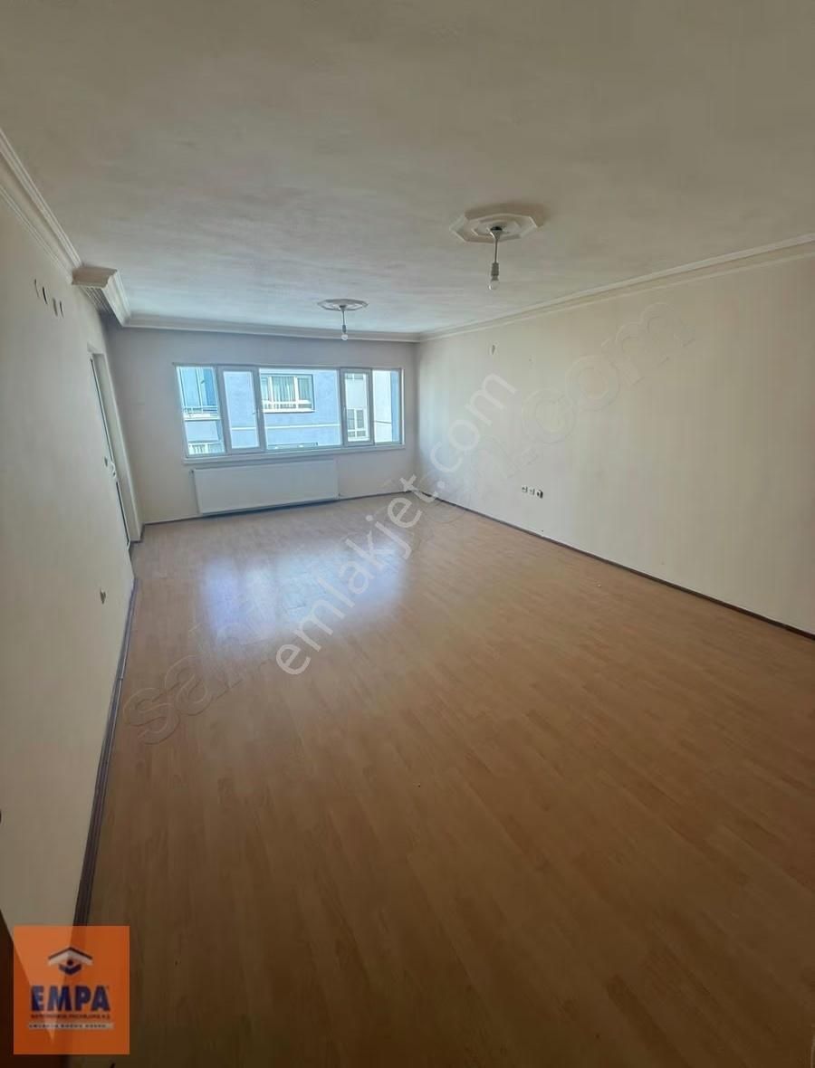 Ahimesut Mahallesinde Site İçi Ara Kat Satılık 4+1 Daire - Görsel 4