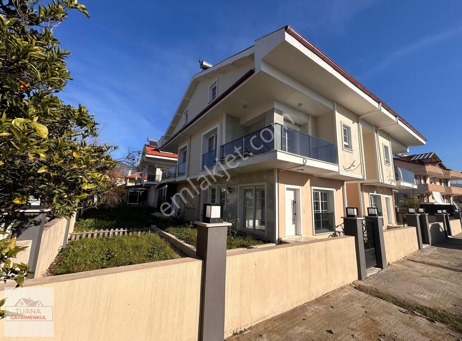 Tuana Gayrimenkul'den Gülpınarda 2+1 Çatı Dublex