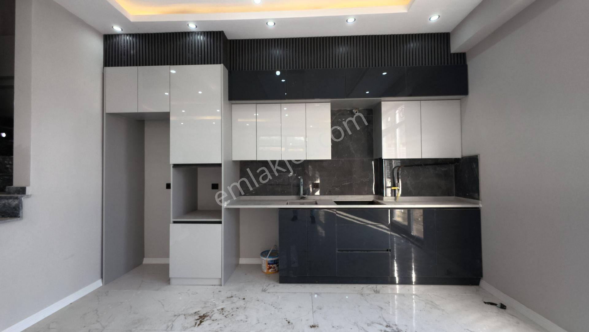 Sakarya Kocaali'de Geniş Bahçeli 4+1 Modern Villa - Görsel 13