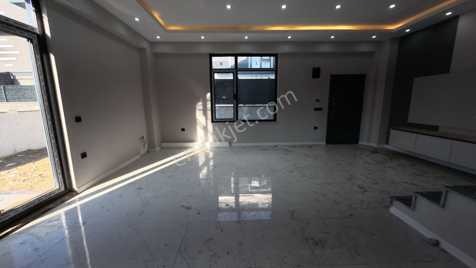 Sakarya Kocaali'de Geniş Bahçeli 4+1 Modern Villa - Görsel 11