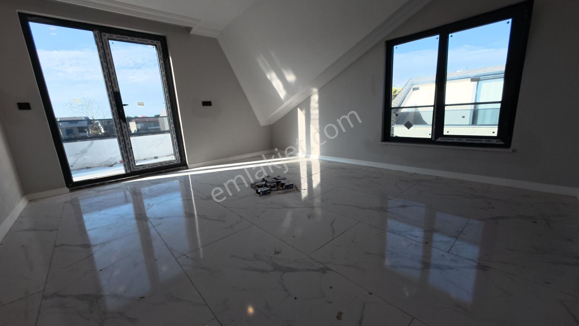 Sakarya Kocaali'de Geniş Bahçeli 4+1 Modern Villa - Görsel 25