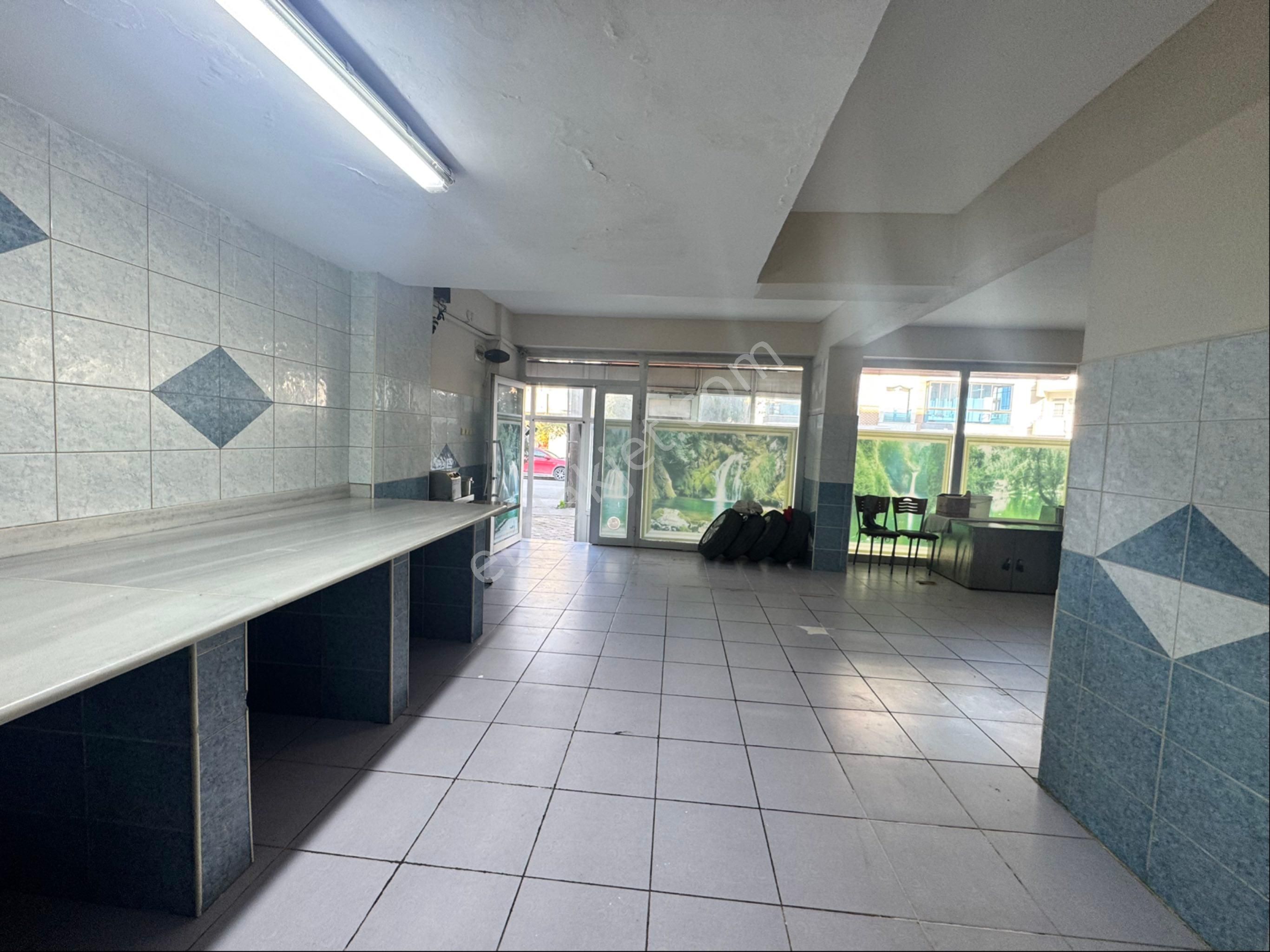 Fevzipaşa Mahallesin De Satılık 194m Dükkan - Görsel 19