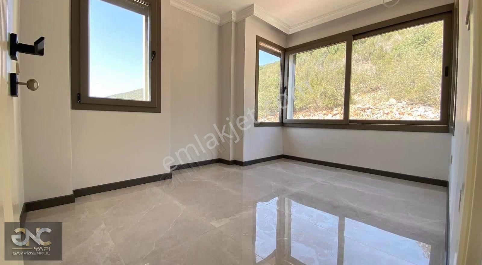 Didim Akbük'te Kesintisiz Deniz Manzaralı Havuzlu 3 + 2 Villa - Görsel 30