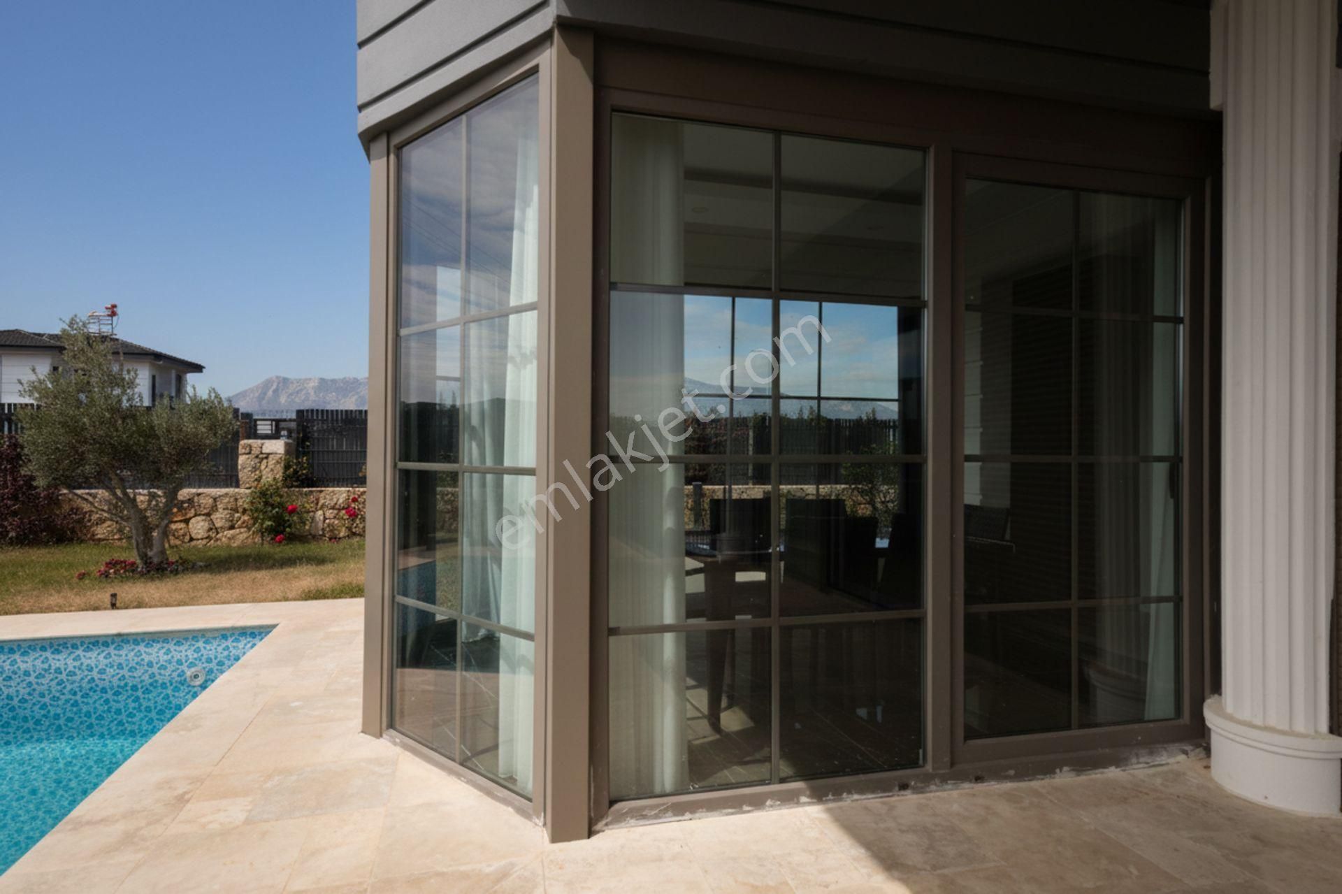 Döşemealtında Kiralık Müstakil Havuzlu Modern Villa - Görsel 2