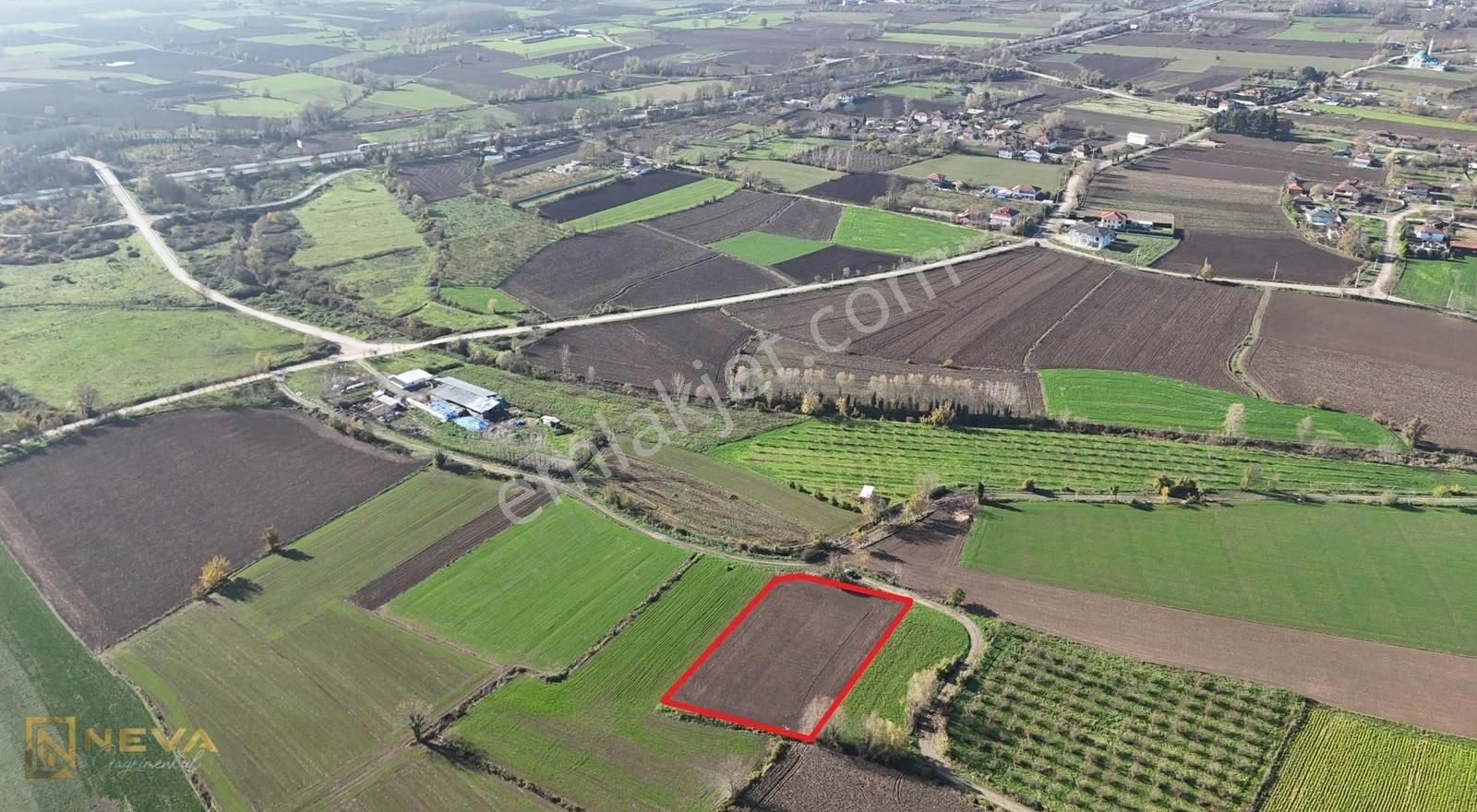 Erenler Sarıcalar Mah. Resmi Yol Üzeri Satılık 2500 M2 Tarla - Görsel 2