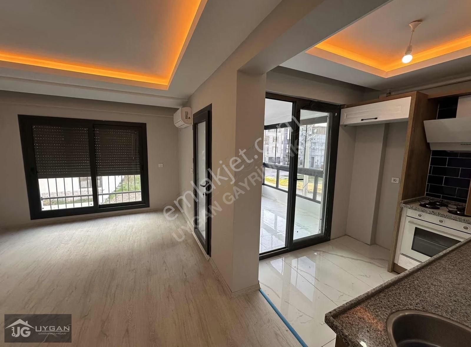 Uygan'dan Tepeköy Mah. 2+1 85m² Site İçinde Fırsat Ara Kat Daire