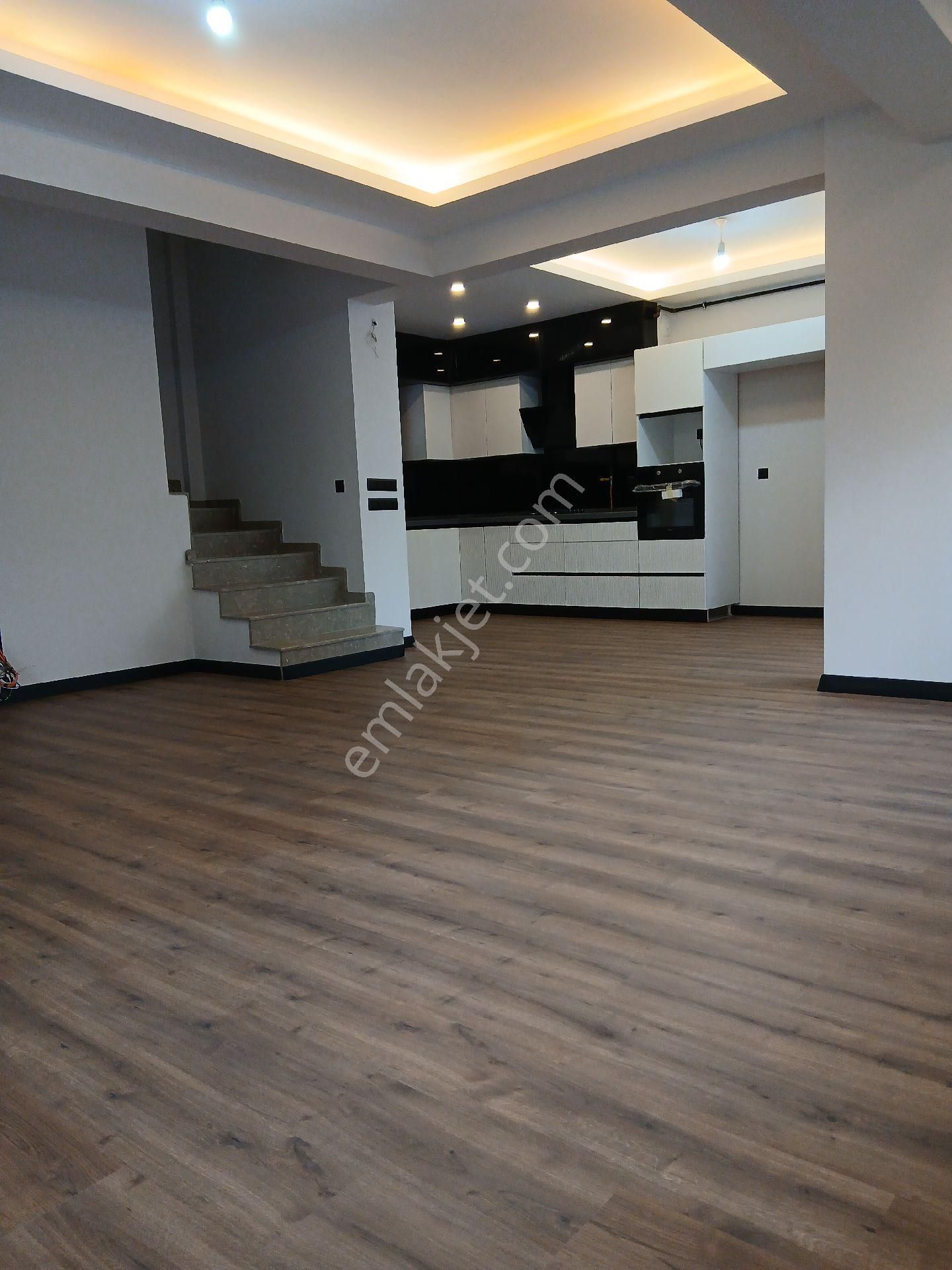 Geniş Bahçeli Müstakil Lüks Villa - Görsel 13