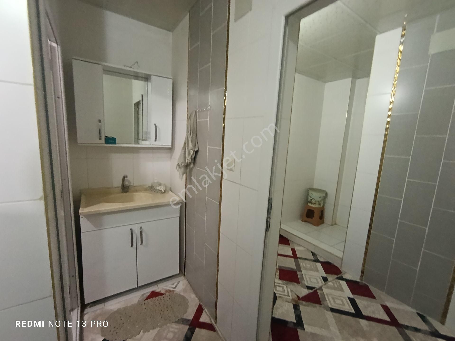 Yeni Akkapı Mahallesi'nde Tek Katlı Bahçeli Ev - Görsel 4