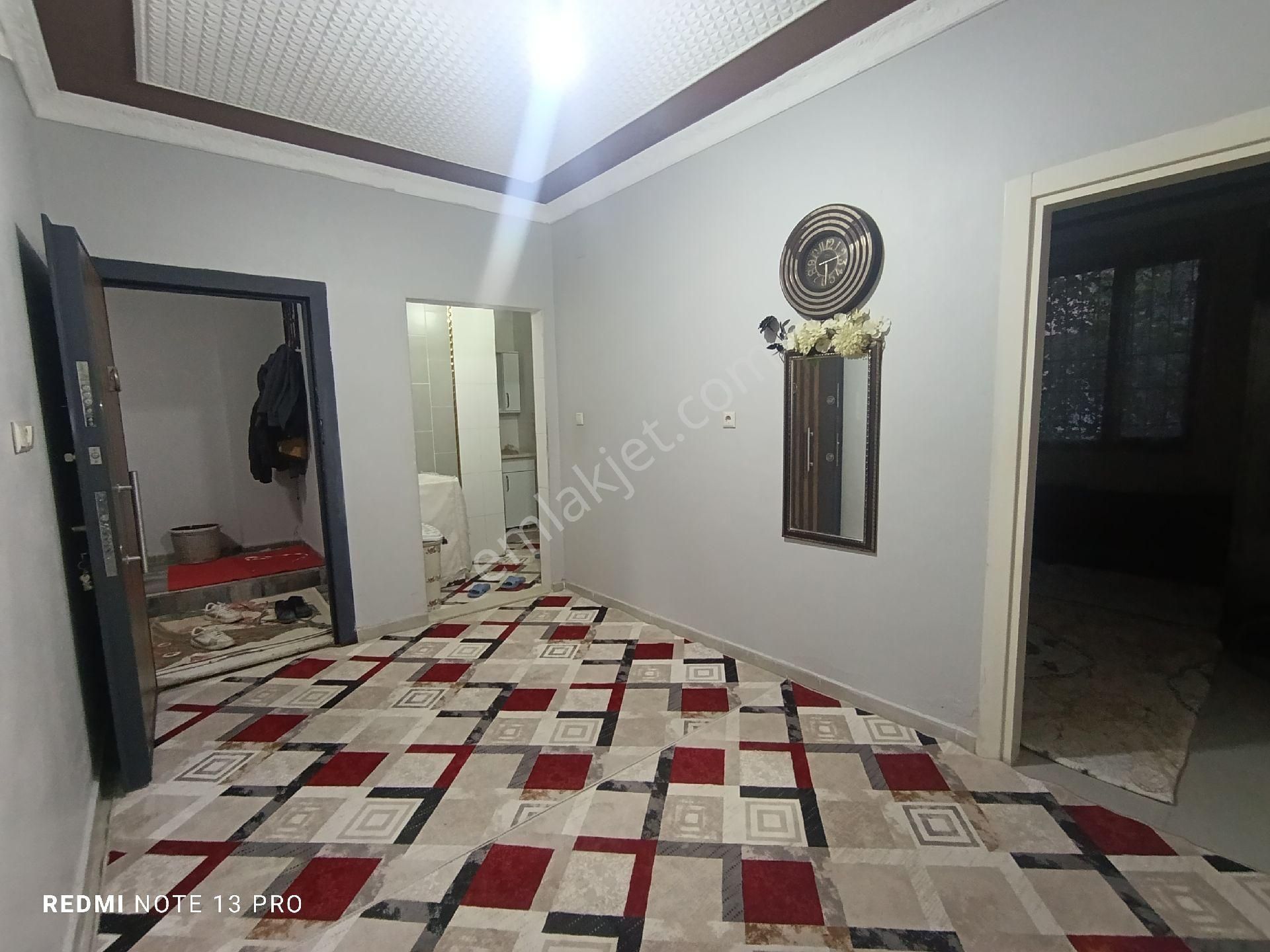 Yeni Akkapı Mahallesi'nde Tek Katlı Bahçeli Ev - Görsel 2