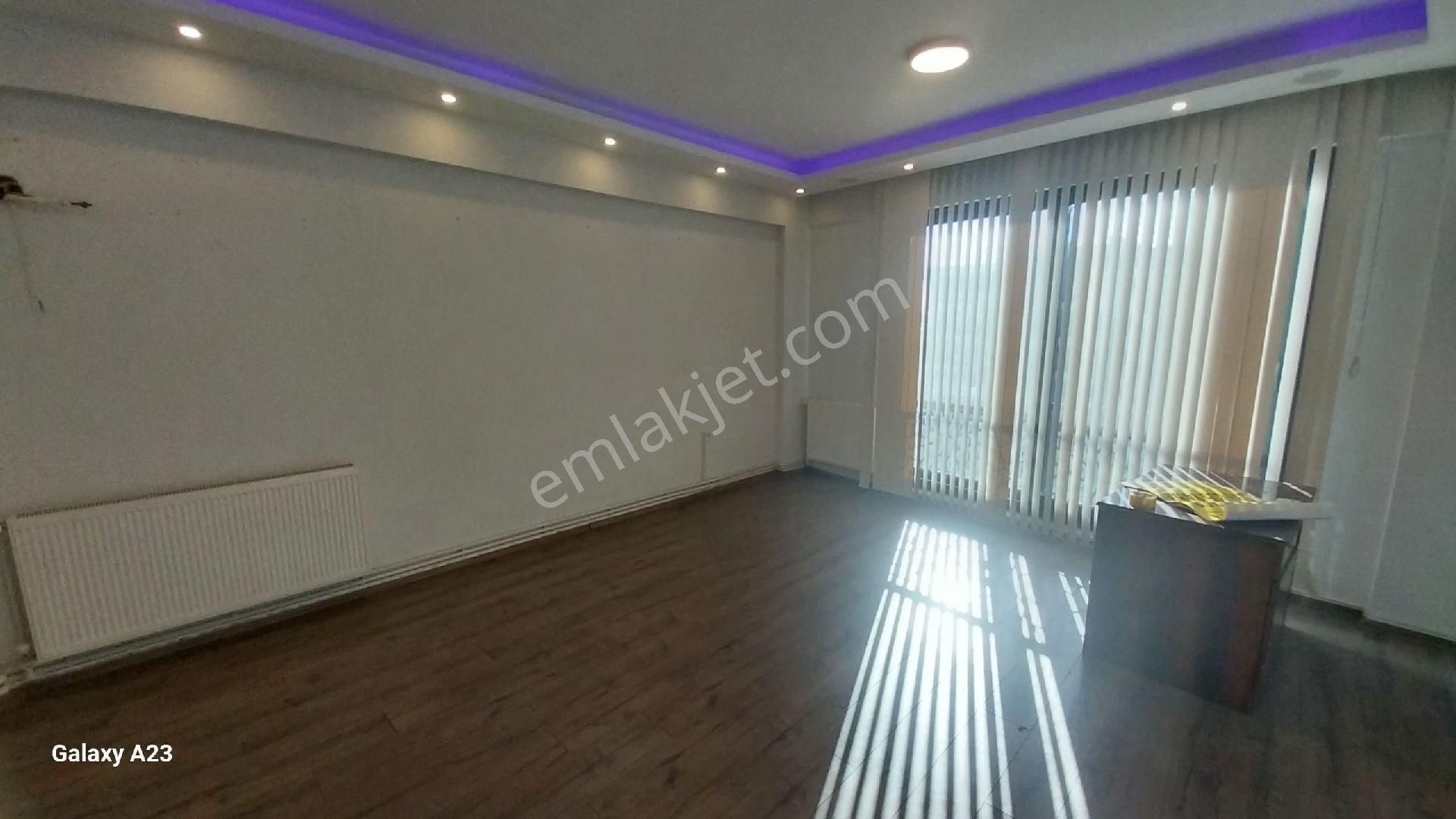 Menderes Merkez 1+1 Ofis Büro - Görsel 3